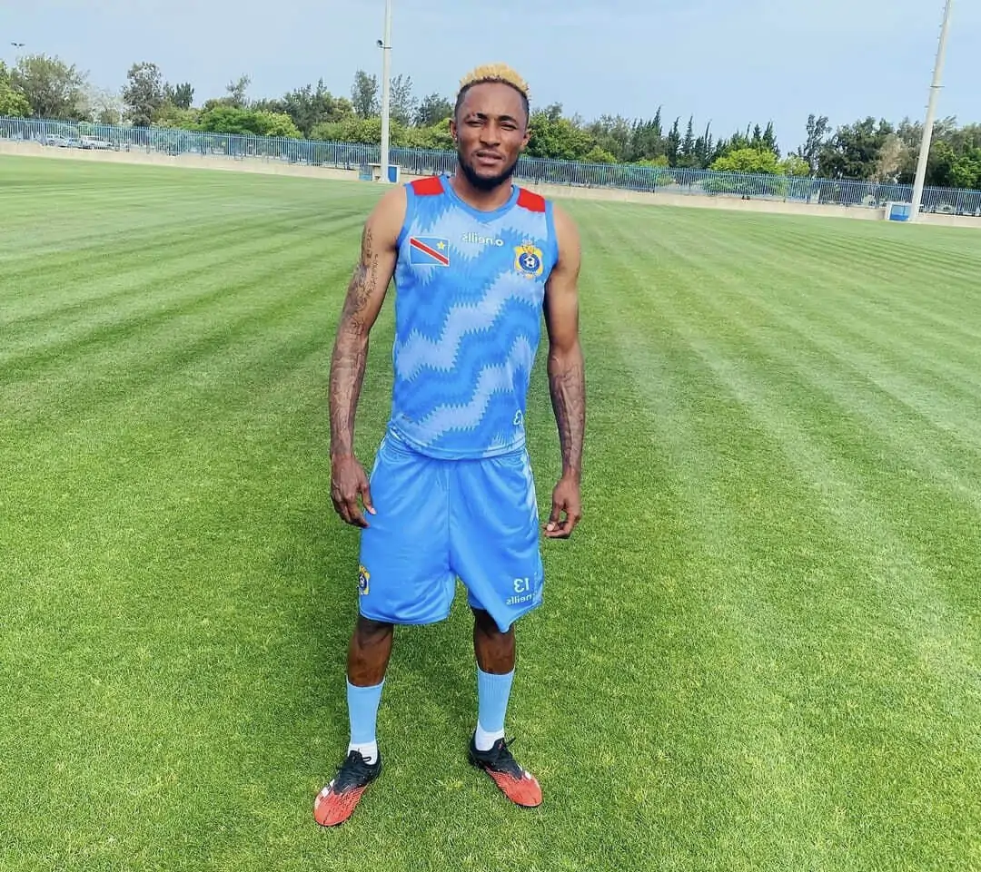 Le défenseur congolais Mukoko Amale pendant le Mukokoshow à Soweto